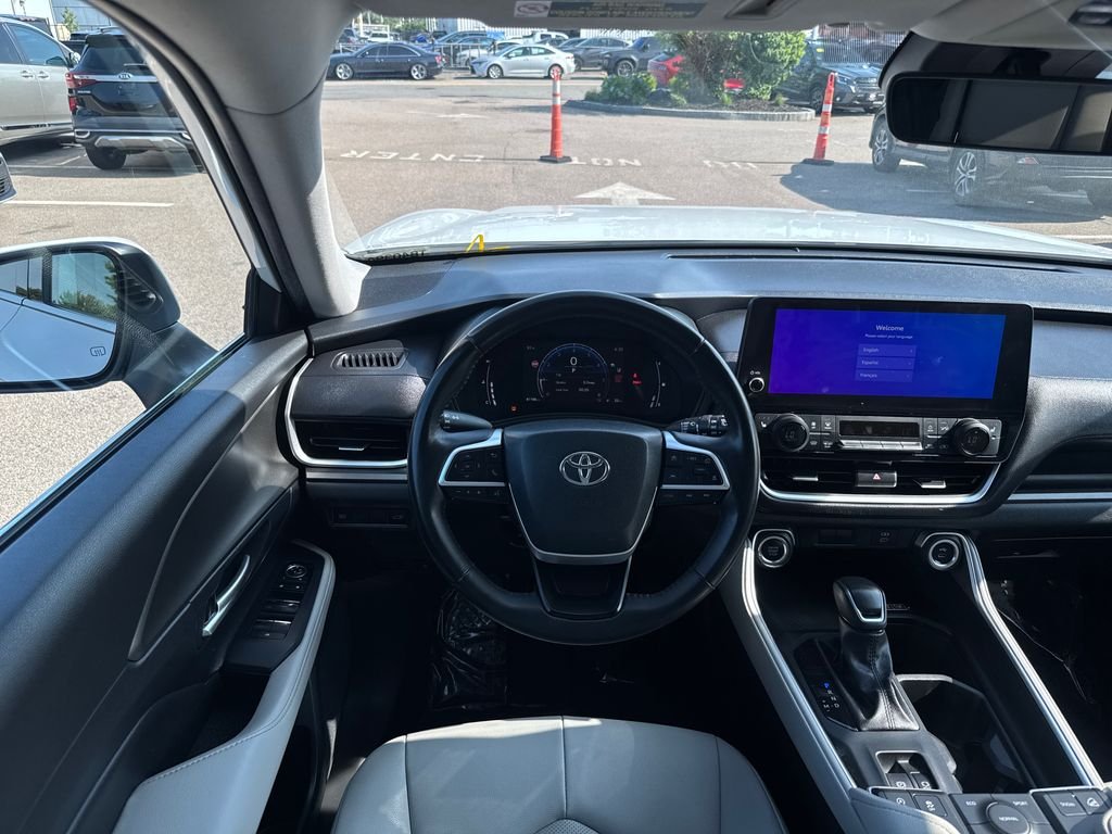 Used 2024 Beige Toyota XLE image 19