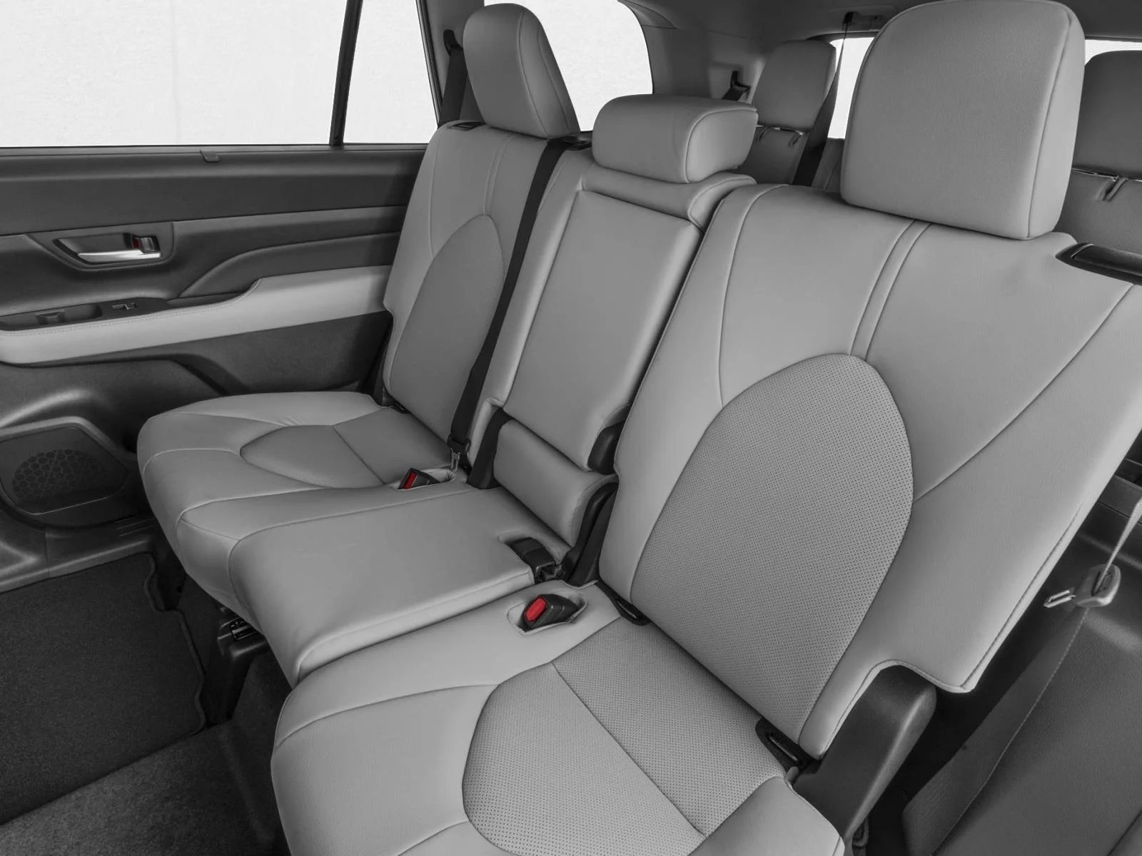 New 2026 Midnight Black Metallic Toyota XLE image 9