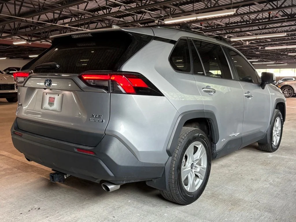 Used 2021 Silver Sky Metallic Toyota XLE image 8