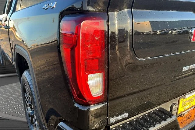 Used 2022 Black GMC Elevation image 23