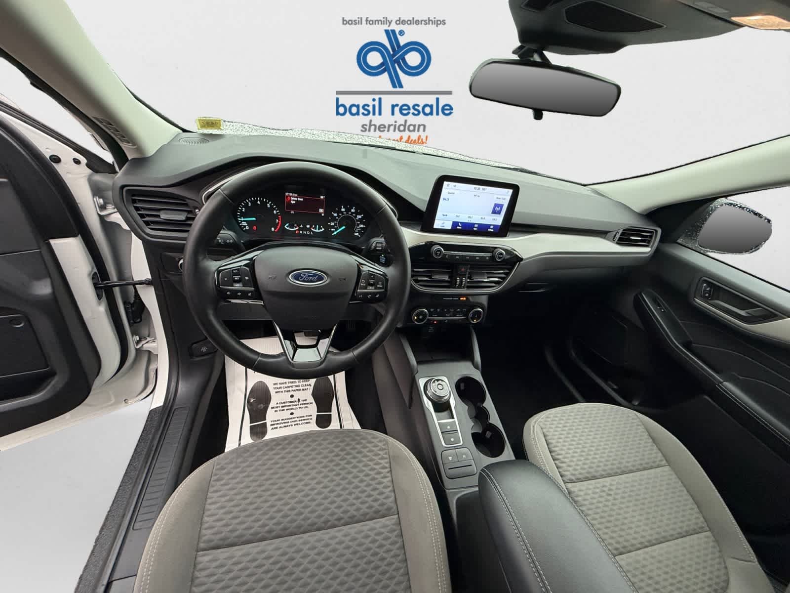 Used 2022 Star White Metallic Tri-Coat Ford SE image 16