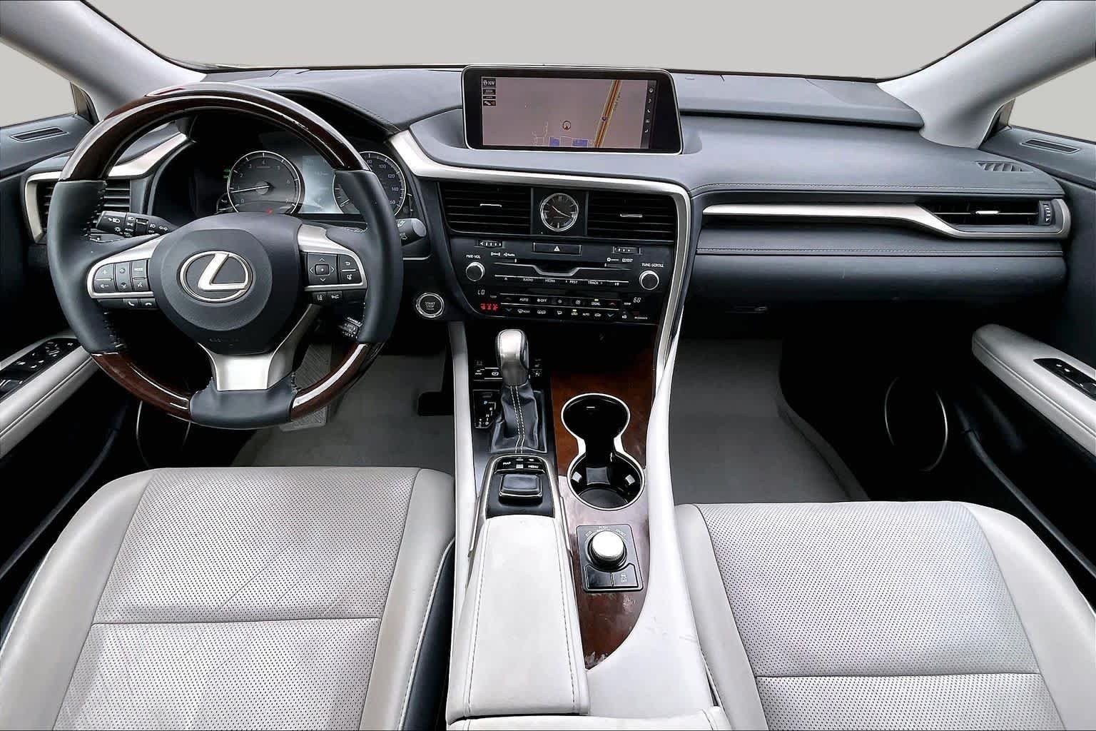 Used 2019 Atomic Silver Lexus  image 15