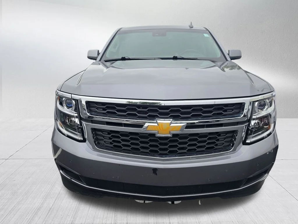 Used 2018 Gray Chevrolet LT image 2