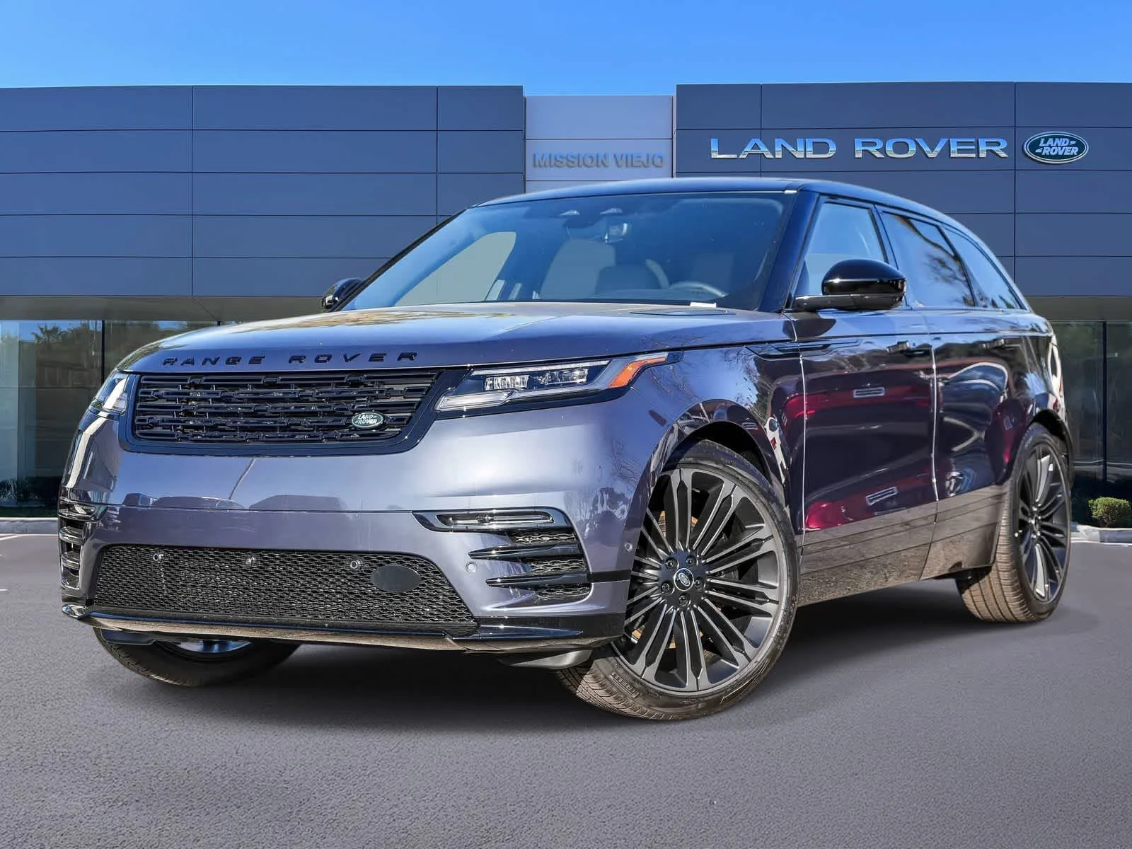 2026 Land Rover Range Rover Velar Dynamic SE