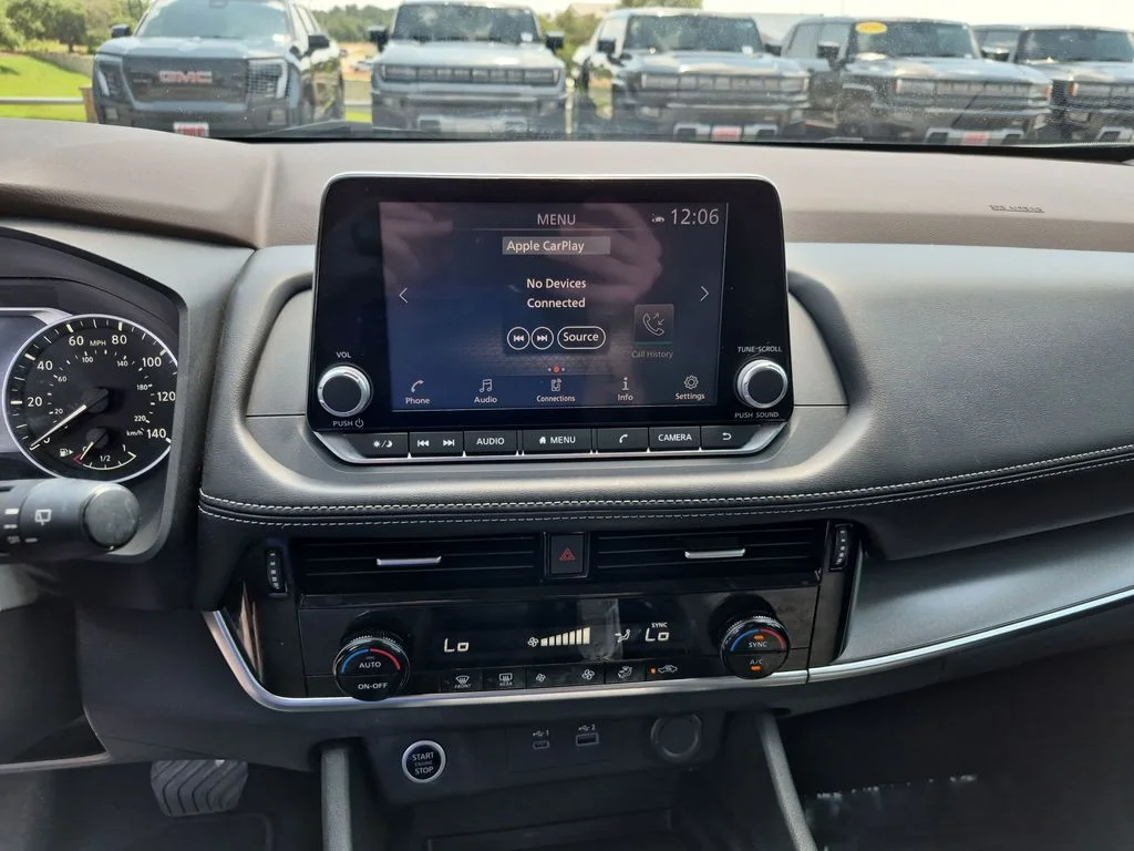 Used 2021 Silver Nissan SV image 24
