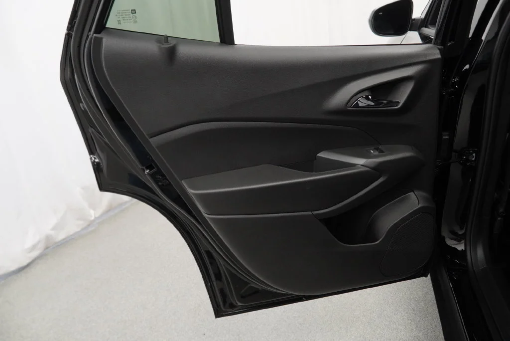 New 2026 Mosaic Black Metallic Chevrolet 1RS image 32
