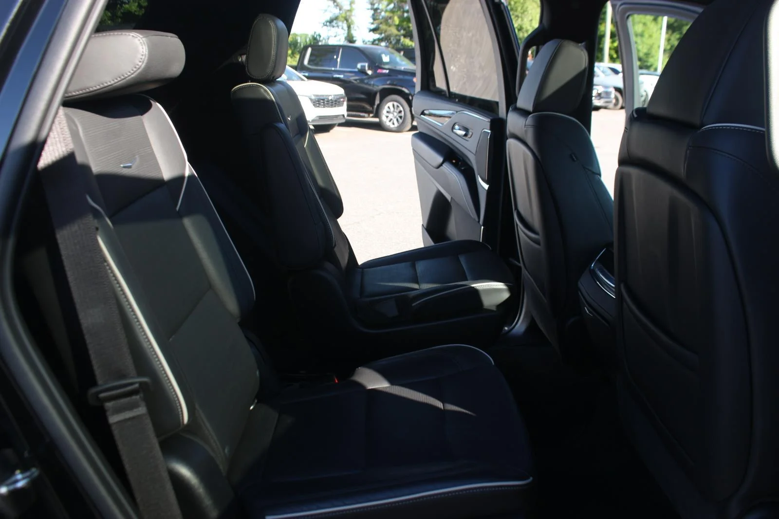 Used 2021 BLACK RAVEN Cadillac Sport image 36