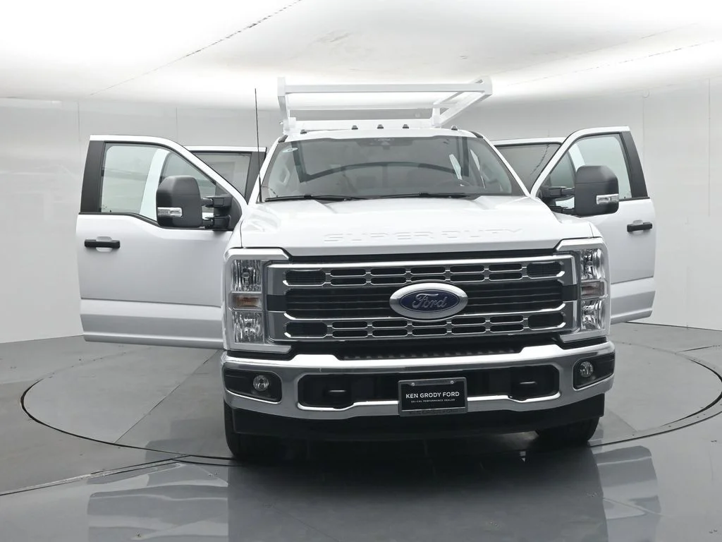 New 2026 Oxford White Ford XL image 37