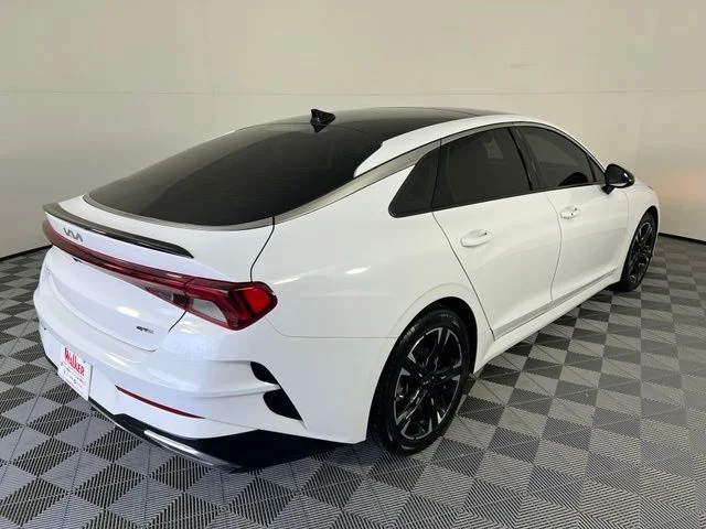 Used 2023 White Kia GT-Line image 7