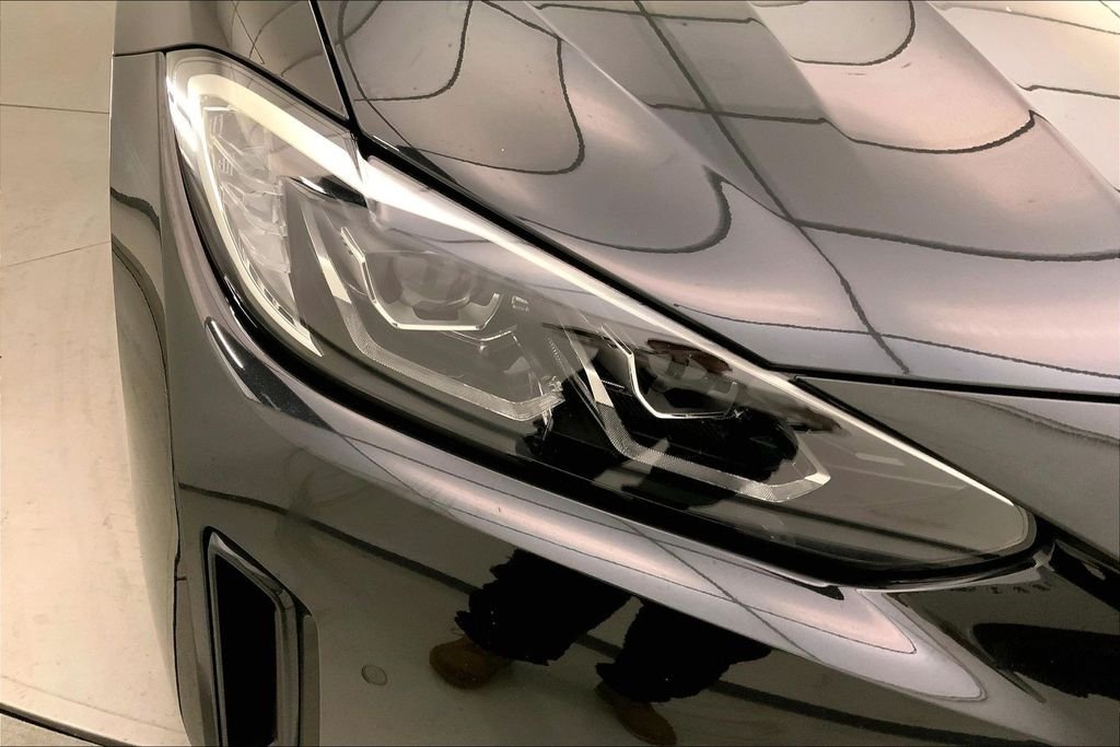 Used 2023 Black Sapphire Metallic BMW  image 26
