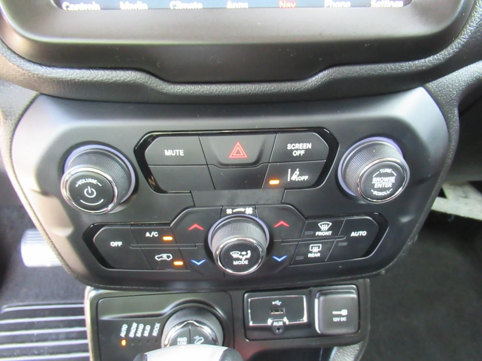 Certified Used 2022 White Jeep Trailhawk image 25