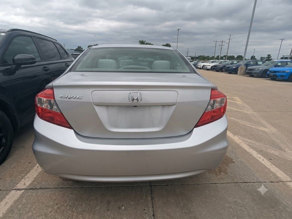 Used 2012 Silver Honda LX image 3
