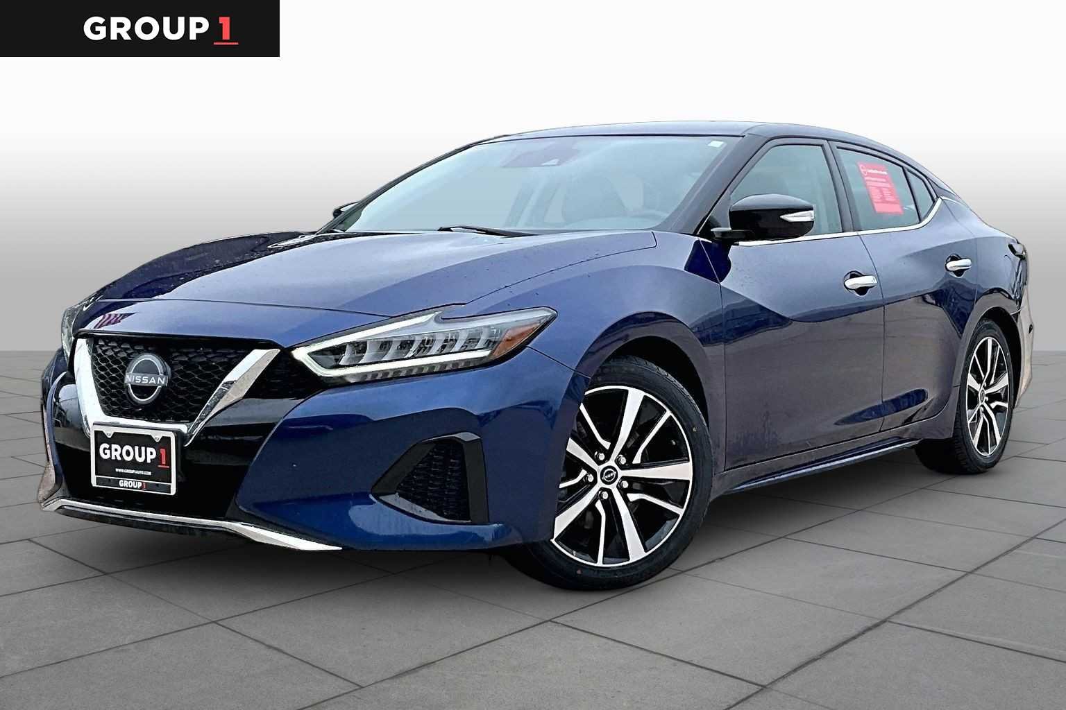 2023 Nissan Maxima SV's photo