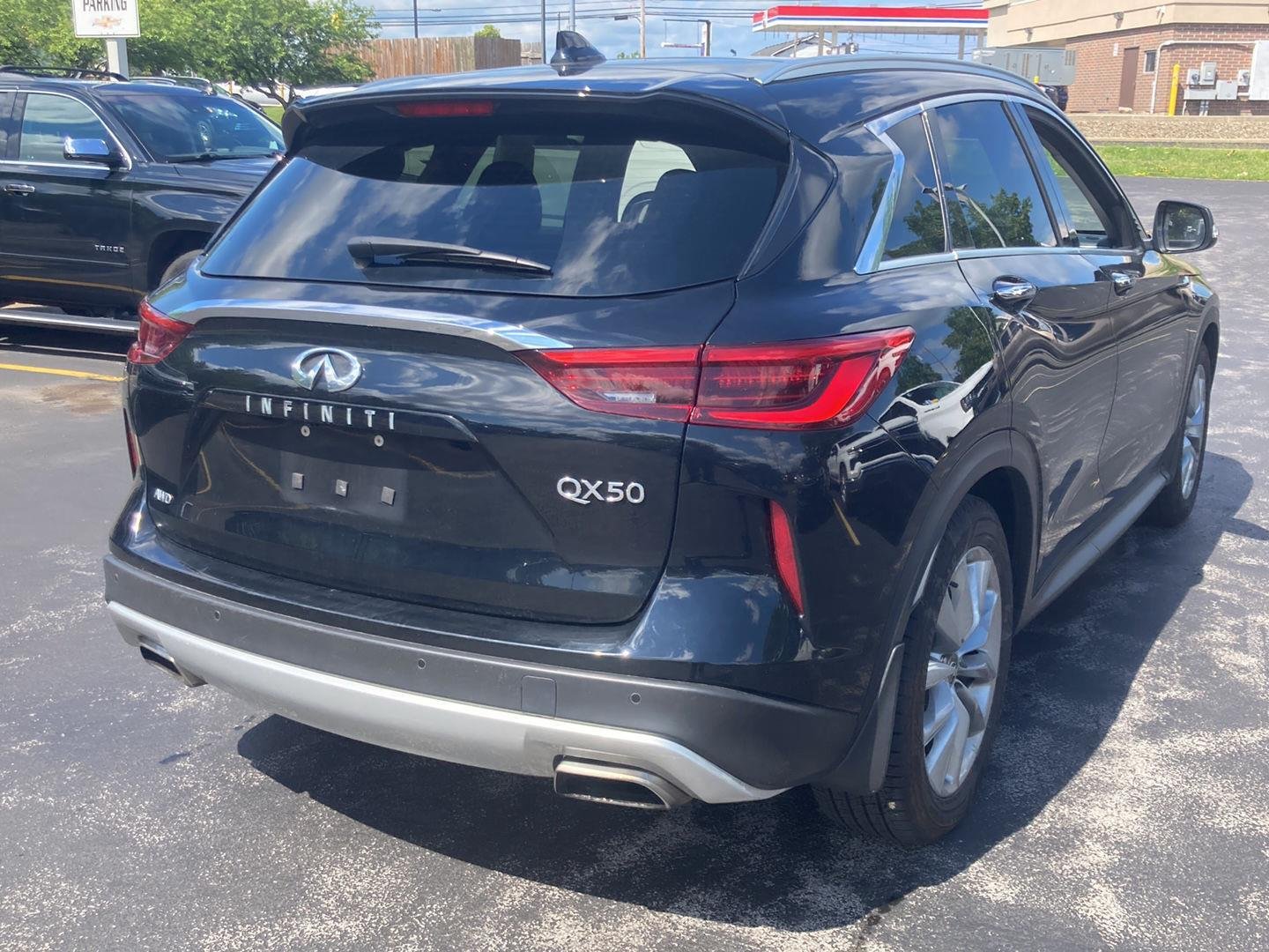 Used 2020 Black Obsidian INFINITI LUXE image 7