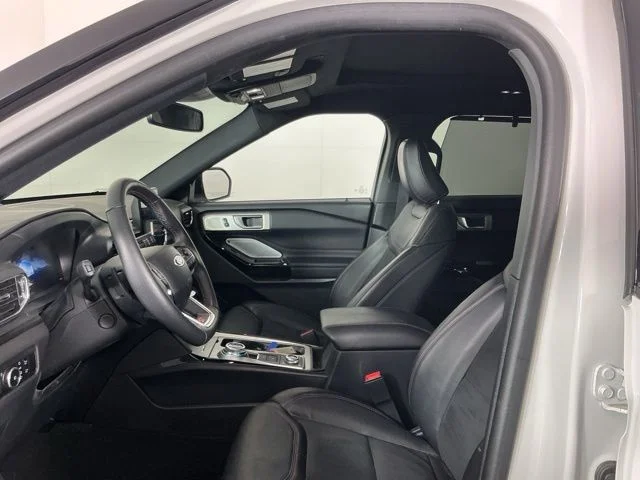 Used 2024 Star White Metallic Tri-Coat Ford ST image 10