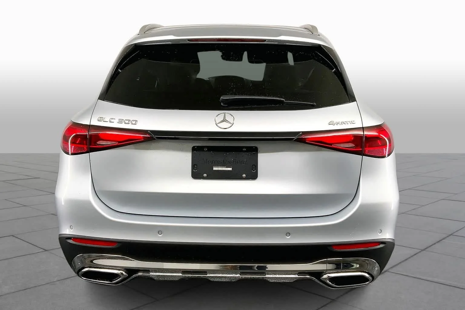 Used 2025 Cirrus Silver Metallic Mercedes-Benz GLC 300 image 5