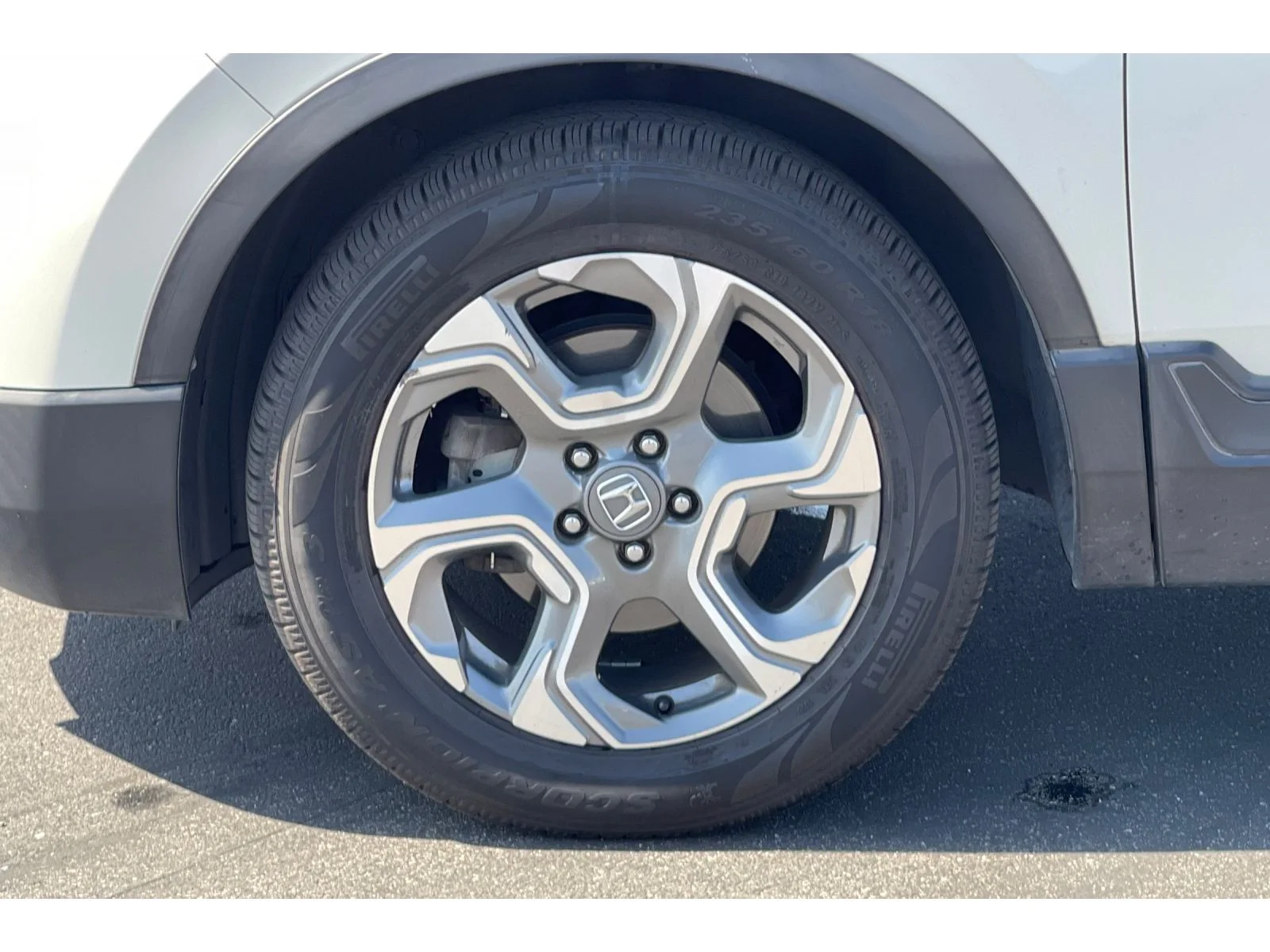 Used 2018 White Diamond Pearl Honda EX-L image 10