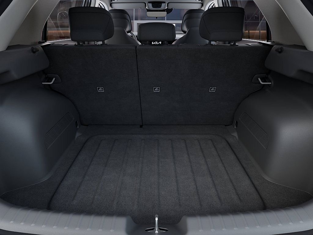 New 2026 Snow White Pearl Kia LX image 19
