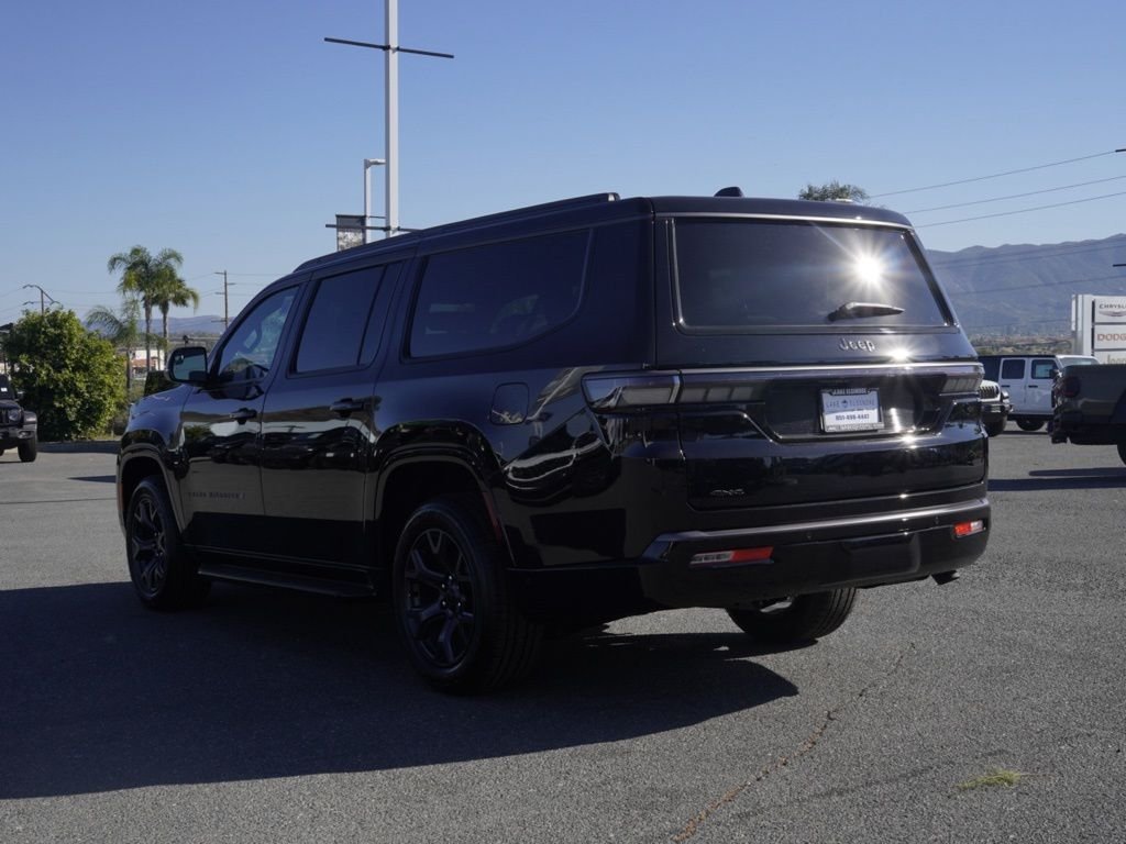 New 2026 High Gloss Black Exterior Paint Jeep Limited Altitude 4X4 image 5