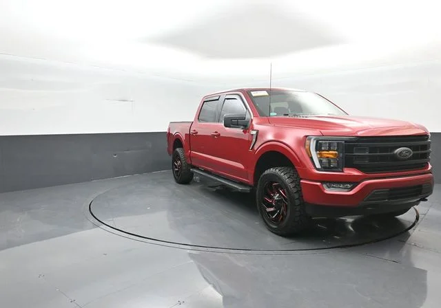 Used 2022 Red Ford XLT image 2