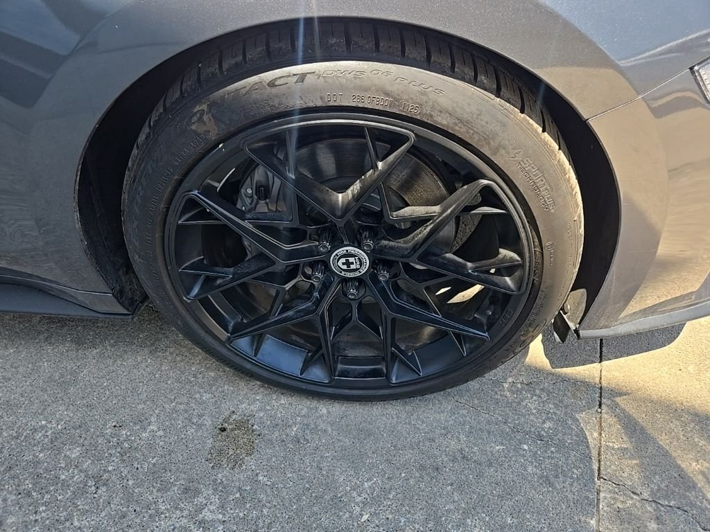 Used 2022 Gray Ford GT image 77