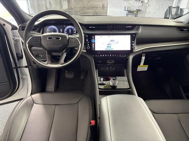 New 2026 White Jeep  image 30