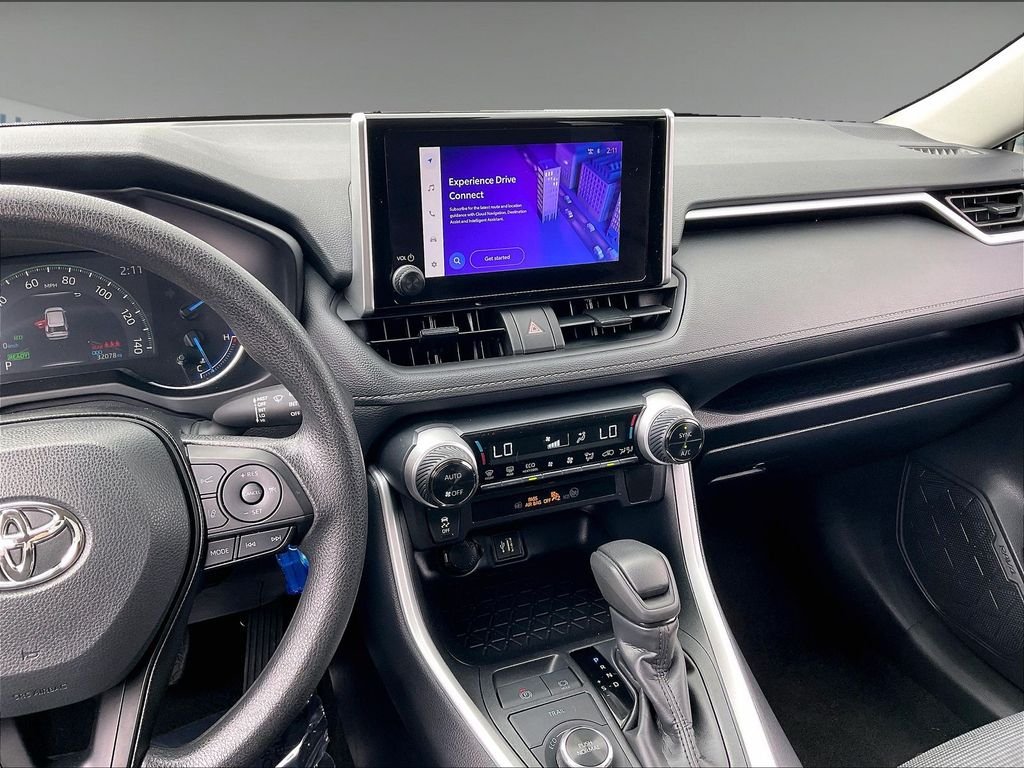 Used 2025 Ice Toyota LE image 17