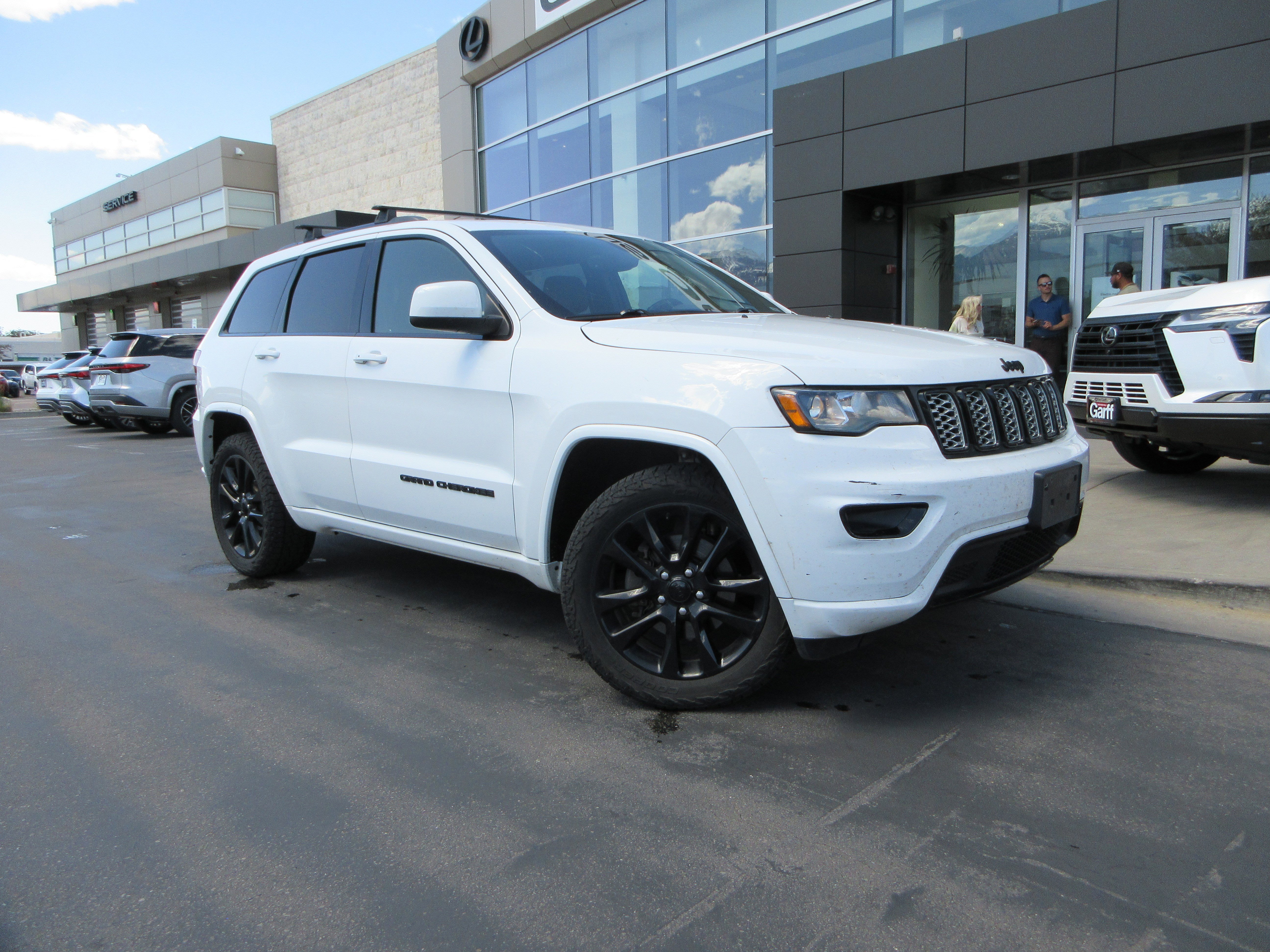 Used 2017 Bright White Clearcoat Jeep Altitude image 13