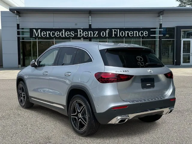 Used 2026 Silver Mercedes-Benz GLA 250 image 4