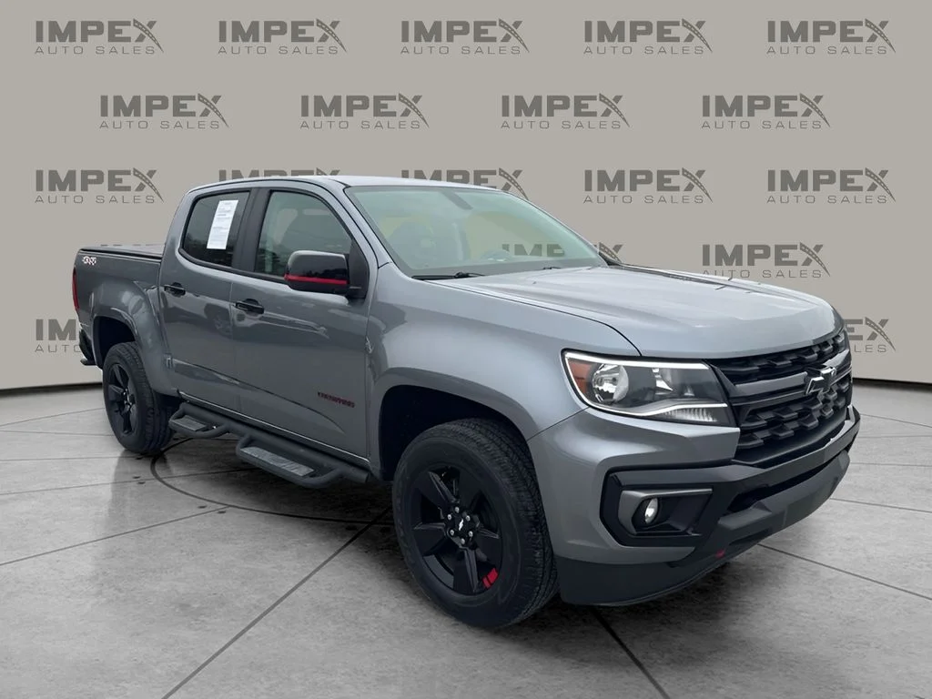 Used 2021 Gray Chevrolet LT image 7