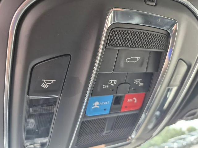 Used 2025 Silver Jeep Altitude image 23