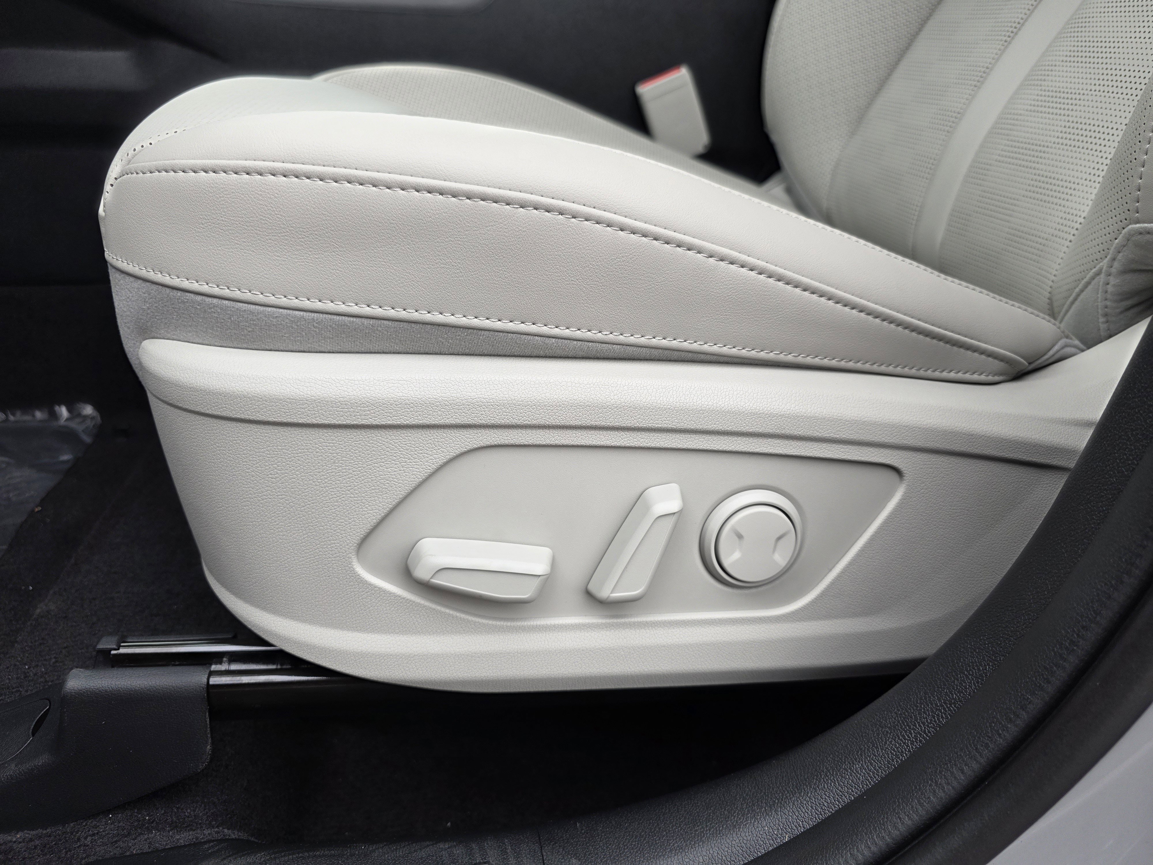 New 2026 Wolf Gray Kia X-Line EX AWD image 10