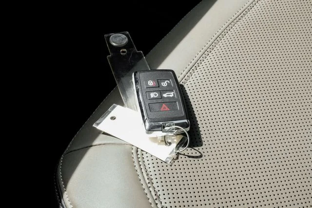 New 2026 Fuji White Land Rover S image 68