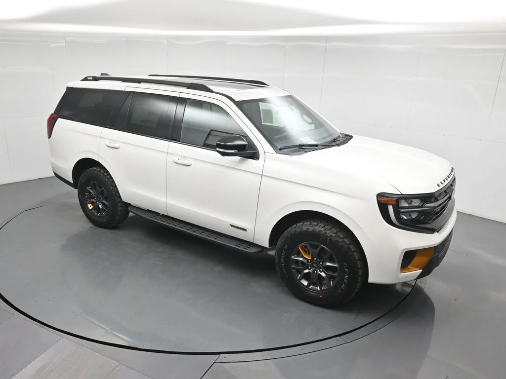 New 2026 Star White Metallic Tri-Coat Ford Tremor image 37