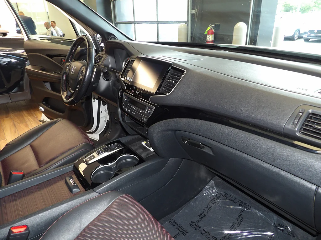 Used 2022 Platinum White Pearl Honda Black Edition image 16