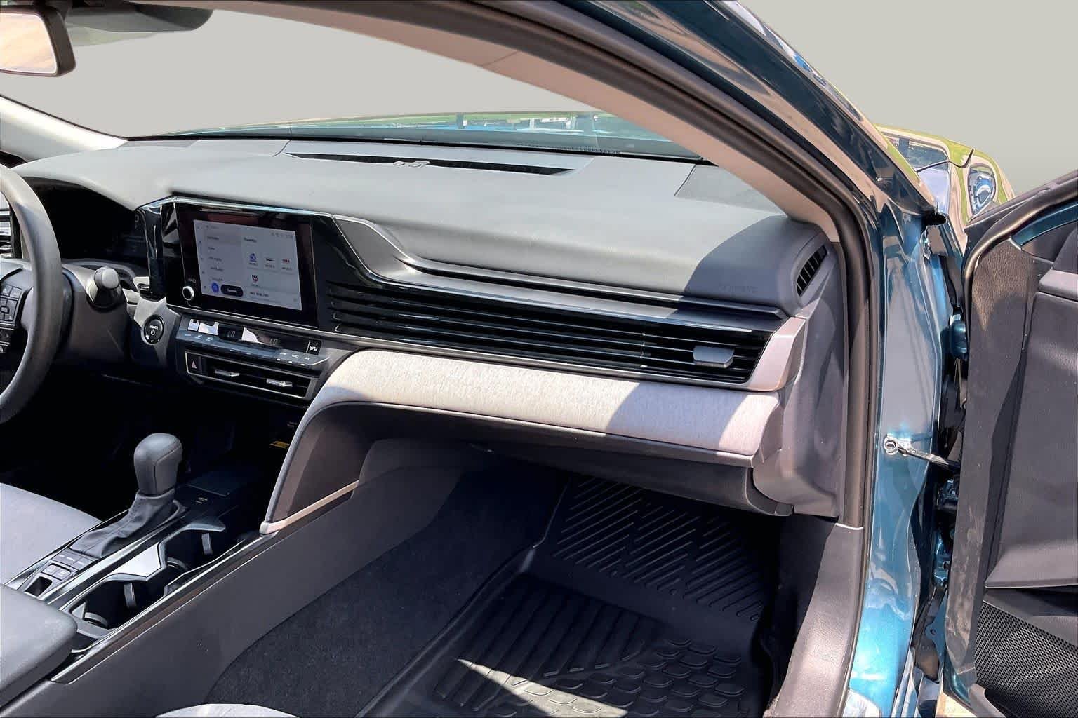 Used 2026 Ocean Gem Toyota LE image 18