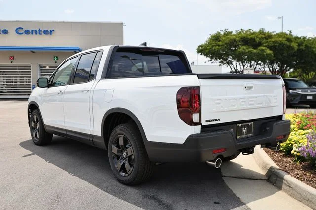 New 2026 Platinum White Pearl Honda Black Edition image 9