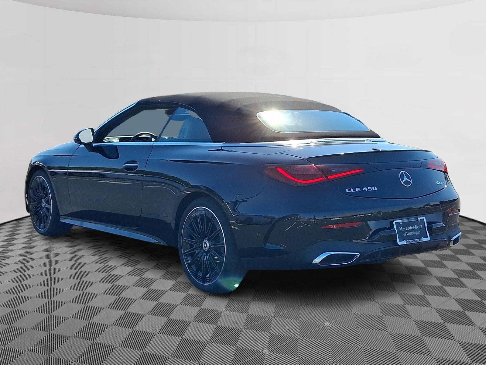 New 2027 Obsidian Black Metallic Mercedes-Benz CLE 450 image 4