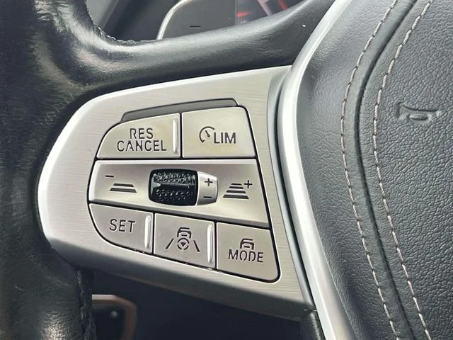 Used 2019 Gray BMW xDrive50i image 27