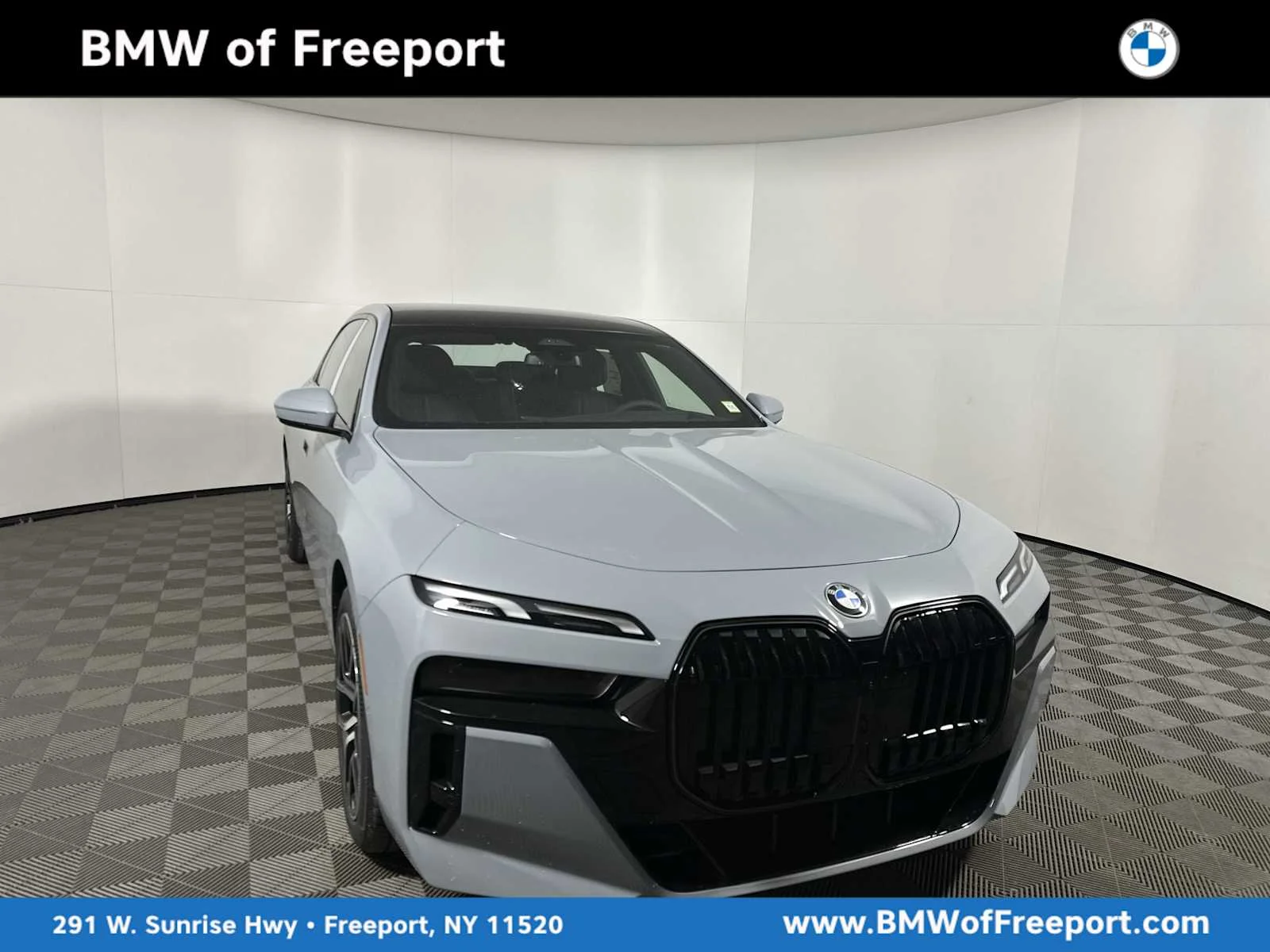 2026 BMW 7 Series 740i xDrive Sedan's photo