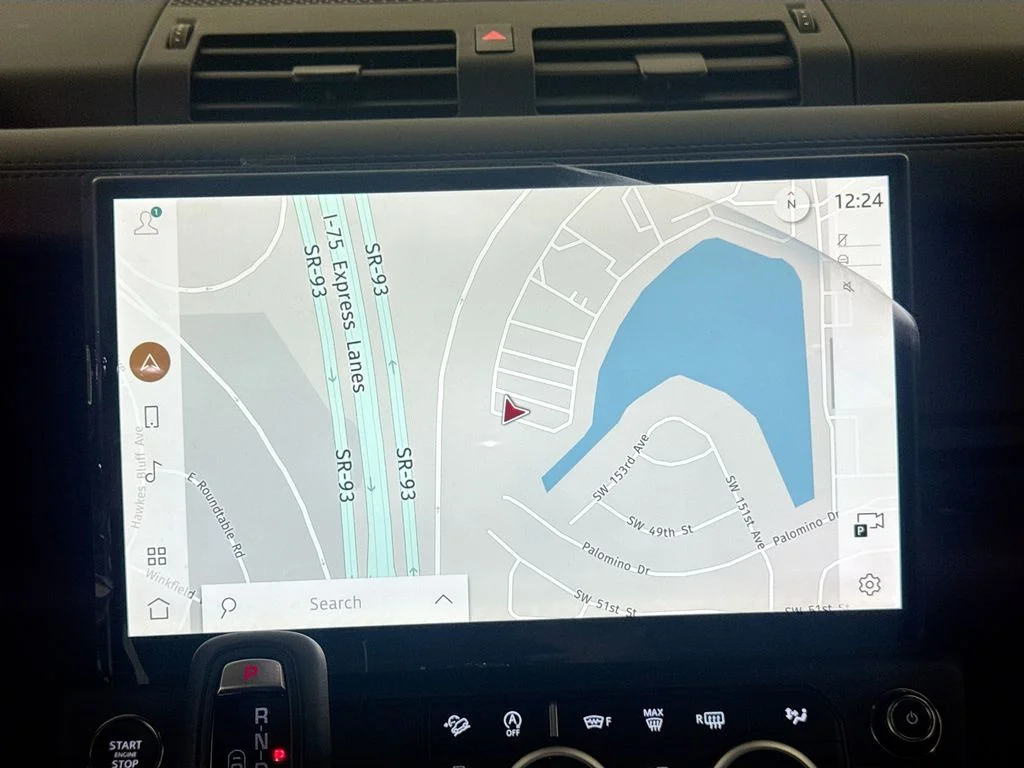 New 2026 Sedona Red Land Rover X-Dynamic SE image 13
