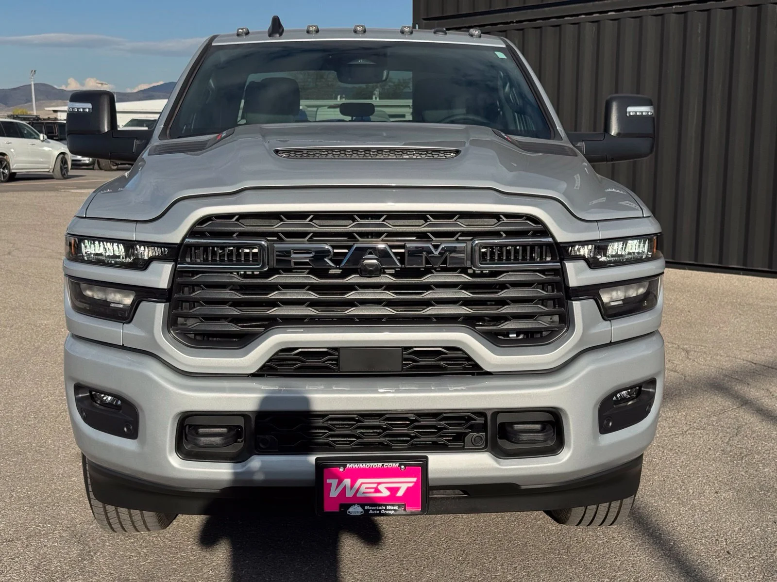 New 2027 Silver-Zynith Exterior Paint RAM Big Horn image 2