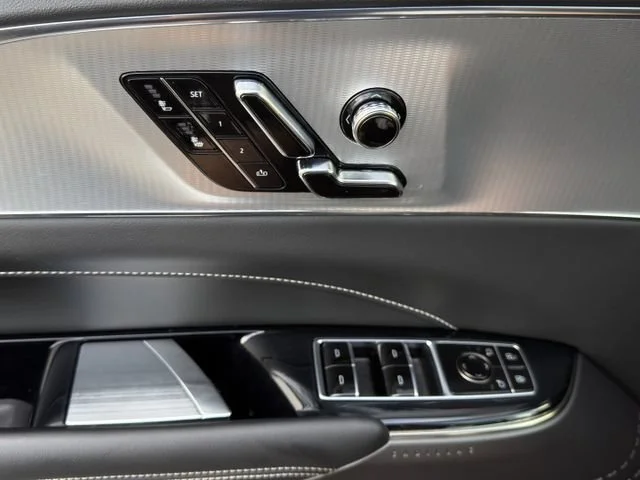 2024 Cadillac LYRIQ Tech - Photo 24