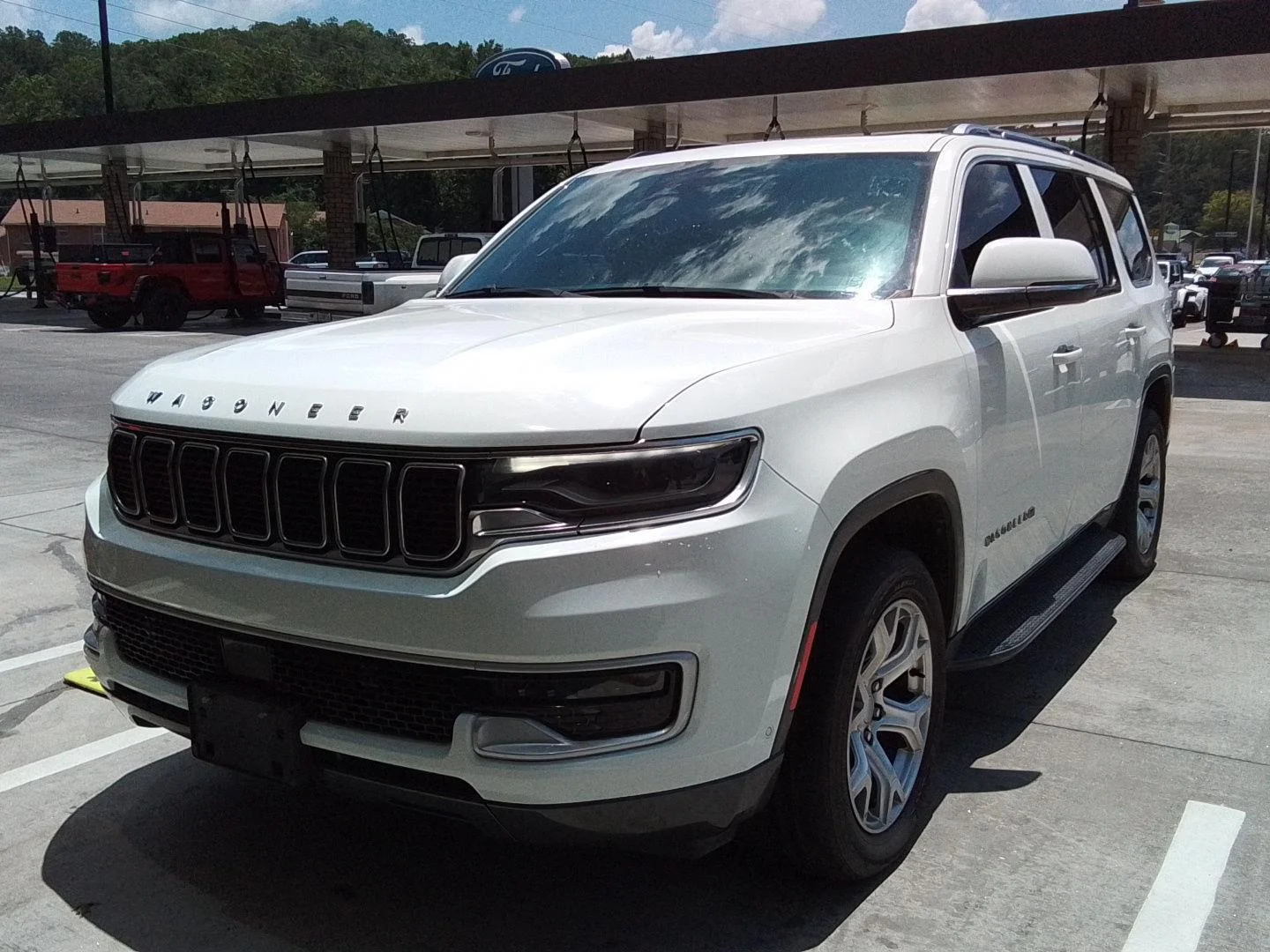 2022 Jeep Wagoneer Series I 4WD's photo