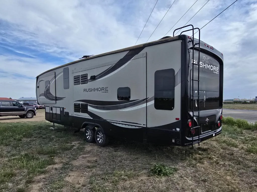 Used 2013 Tan Crossroads  image 5
