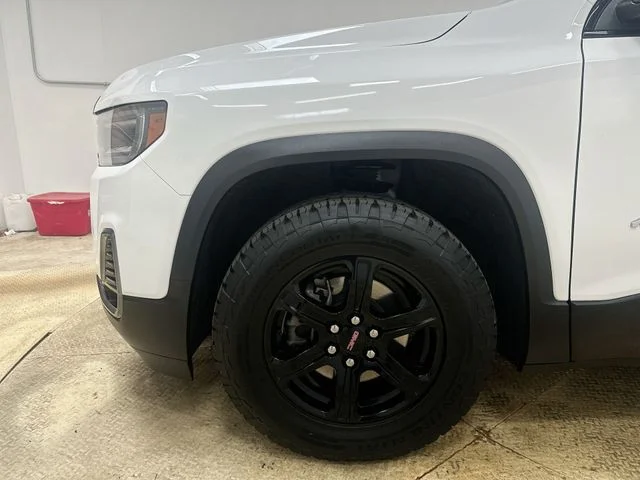 Used 2023 White GMC AT4 image 20