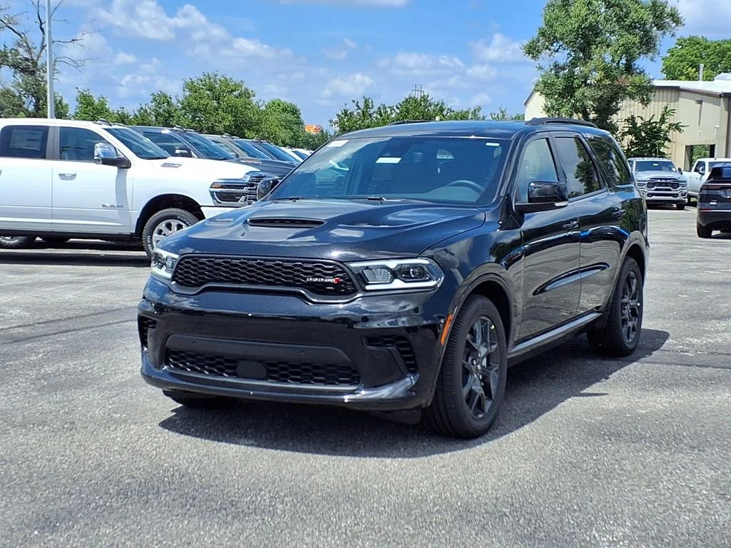 New 2026 DB Black Clearcoat Dodge GT Plus HEMI V8 image 2