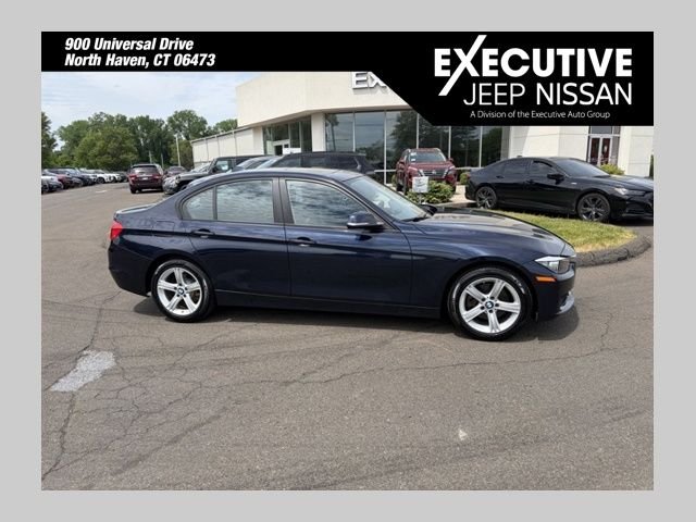2015 BMW 3 Series 320i xDrive Sedan's photo