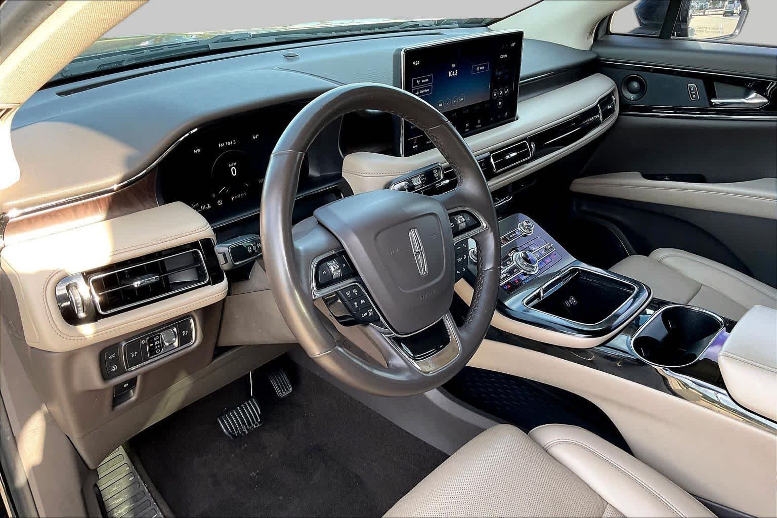Used 2021 Infinite Black Lincoln Reserve image 18