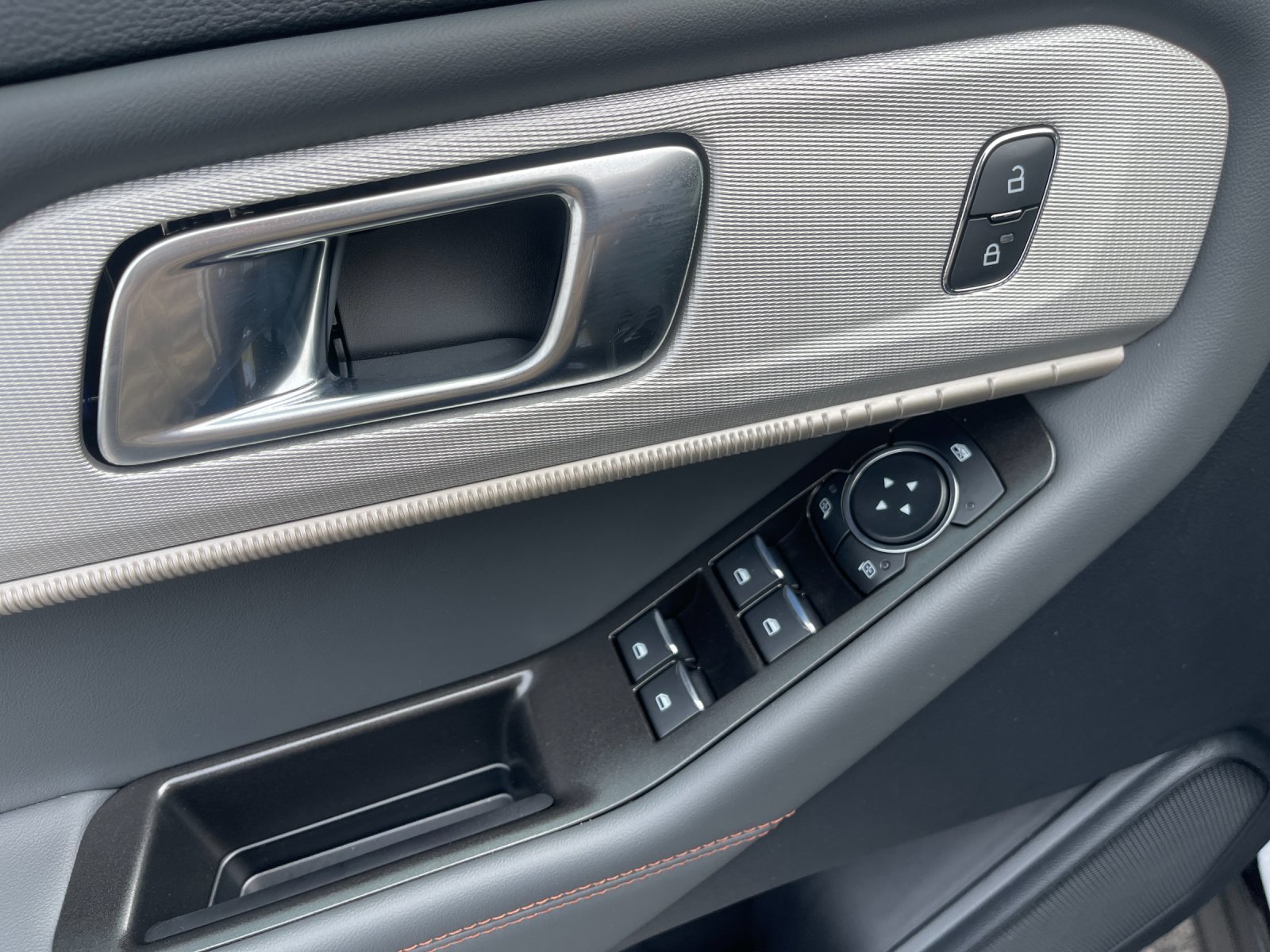 New 2026 Agate Black Metallic Ford Active image 12